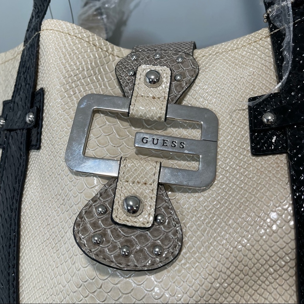 NWT Tote Guess Bag - Picture 6 of 17